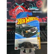 Hot Wheels - Mercedes-Benz 500 E