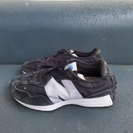 Sepatu anak second original New balance 327 size 35