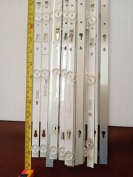 Led BL Panasonic TH-32F305T (ของถอด) หลอดไฟ แบล๊กไลท์  พานาโซนิค แท้ (ของถอด) 1 ชุด = 2 ก้าน ส่งจากไ