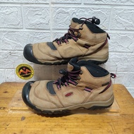 Second hand KEEN outdoor shoes