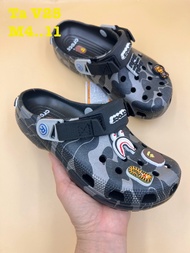 Crocs Classic Clog มาพร้อมตัวติด รองเท้าแตะผู้หญิ่งและผู้ชาย รองเท้าcrocs รองเท้าหัวโต รองเท้าเบาและ