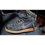 kasut nike aval supreme