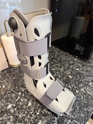 Aircast Walking Boot - Ankle Support Brace