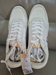 白色波鞋