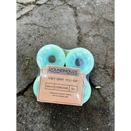 Carver Roundhouse Concave 69mm Wheels. Surfskate Longboard Cruiser Wheels 78a Glass Green.