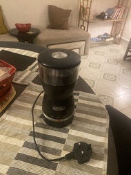 DeLonghi 黑色電動咖啡磨豆機