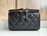 香奈兒Chanel 黑色魚子醬牛皮長盒 long vanity