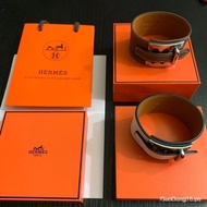 Hermes  Hermes[Herm*s Collier de Chien 24Bracelet]Madame Calfskin bracelet