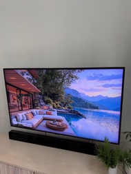 Samsung QLED TV 50” with Soundbar