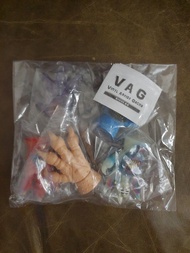 VAG Series 44 Terrible Whore Fucking Four Fingers Vinyl Artist Gacha Sofubi 搪膠