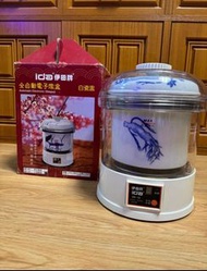 99%新 🥃全自動電子燉盅 （白瓷炖盅燉燕窩、補品）🥃1.5公升 新年 整補品 護老 嘆下 約16 cm x 12 cm。抵用過Rasonic 億世家 豐澤 百老匯買