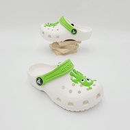 รองเท้าลำลองแฟชั่น เด็ก สไตล์ Crocs Classic Glow Alien Clog Kids