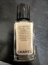 CHANEL LES BEIGES 健康光澤粉底液 B10