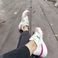 Women's padel tennis shoes on cloud roger frederer pro 2 clay white pink