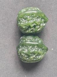 新疆和田玉籽料 碧玉核桃手把一對