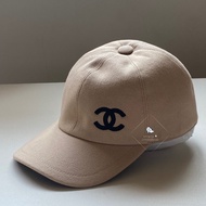 『全新全配』Chanel 雙C Logo 奶茶色 鴨舌帽 棒球帽