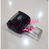 SAFETY BELT PLUG PRESS LOGO TOYOTA UNIVERSAL SEATBELT ALARM BUZZER STOPPER ALARM SAFETY BELT PLUG
