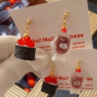 魚仔豉油配三文魚子壽司、耳環、耳夾