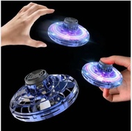 Đĩa bay UFO cảm ứng hồng ngoại đa chiều tự động bay về Đồ Chơi Con Quay Ma Thuật Có Đèn Led