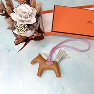 HERMES 全新Rodeo PM小馬掛飾
