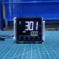 OMRON E5CC-RX2ASM-800 Temperature Controller