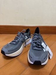 Adizero Boston 11 女裝跑鞋(全新）