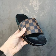 Dép Nam Việt Nam Mùa Hè Mùa Thu 2025 Đeo Chéo Trơn Ngoài Trời Đeo Thoáng Mát Giày Sandal Đáy EVA Chấ