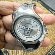 Alien twist นาฬิกาต้นฉบับบิดเบี้ยว y2k นาฬิกาแฟชั่นอินเทรนด์นาฬิกาย้อนยุคพรีเมี่ยม ins กีฬาการออกแบบ