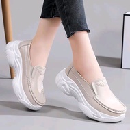 Imported women's shoes 674
