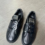 Balmain黑色休閒鞋 全新閒置品 有存放痕跡 B標有點磕碰痕跡不影響穿
