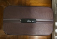 99%新 OSIM uZap Body 垂直律動機 震震板 （osim行貨，有單，已過保養）