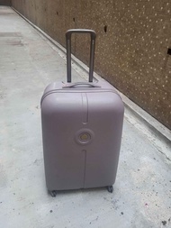 Second hand Delsey 26 inches luggage for 25kg