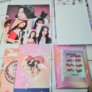 [SHARING] Aespa - Season's Greeting 2022 Desk calendar Diary/ Sticker/ Poster/ brochure/ karina ning