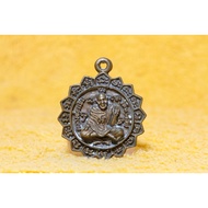 LP Cheam Rian Pim Yon Yok Nur Thong Deang.