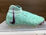 Nike Phantom Luna FG 足球鞋