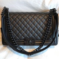 Chanel boy all black 28cm