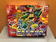 有貨不用問 日版TRANSFORMERS變形金剛 CAR ROBOTS 2000 - C-022 鋼鐵大王 BUILD KING注意內容及交收安排 不議價 (OPTIMUS PRIME SUPER F