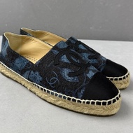 99新Chanel 香奈兒 藍黑拼色 雙C大Logo漁夫鞋 休閒鞋 38碼