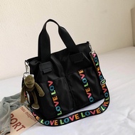 กระเป๋าถือผู้หญิง Nylon Fitness กระเป๋าสะพายไหล่ข้างเดียวขนาดใหญ่สำหรับการเดินทางและออกกำลังกาย กระเ