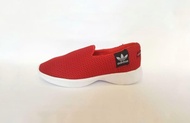 SEPATU SPORT WANITA CASUAL ADIDAS SLIP ON SLOP MERAH TANPA TALI