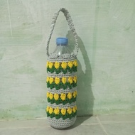 Knitted bottle cover with tulip flower motif,/ knitted tumbler cover, knitted tumbler cover