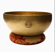 16CM 尼泊爾手工 滿月頌缽 黃銅款 Full Moon Singing Bowl 頌缽（Singing bowl）由金、銀、銅、鐵、錫、鉛、鋅七種金屬手打而成 (不同廠家在成份及用料上或會略有不同