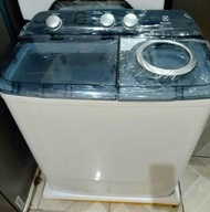 mesin cuci 2 tabung 8 kg electrolux EWS98262WA
