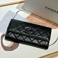 CHANEL COCO 金色雙C黑色琺瑯羊皮中夾 AP3623