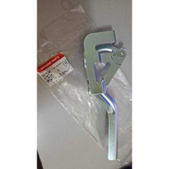 PERODUA AXIA/BEZZA FRONT BONNET HINGE RH 53401-BZ060 ( ORIGINAL PERODUA )