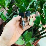 Rescue lock set for safes, cabinets, tube-shaped boxes