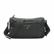 Prada Re-Nylon Saffiano 再生尼龍銀三角logo拉鍊雙層斜背包-中(2VH192-黑)