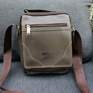 กระเป๋าสะพายข้างแนวตั้ง แบรนด์แท้ WOLVES ORIGINAL 100% หนังPU