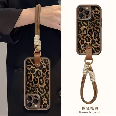 Leopard print Hand Strap Phone Case For MOTO G10 G20 G30 G14 G22 G34 G53 G24 G54 G84 E32 E13 E22 E30