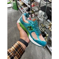 New Balance-2002R He